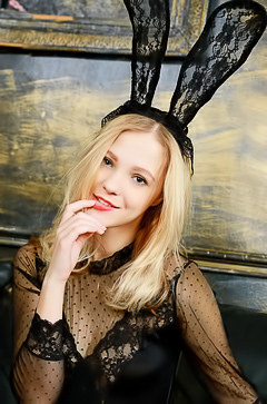 Sexy blonde bunny Mia Chance