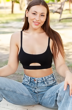 Sumiko Invites The Sun To Kiss Her Sexy Booty