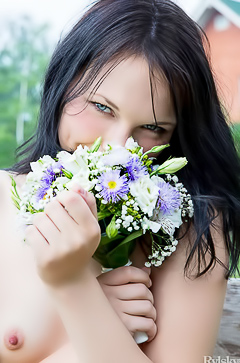 Yvonnes Brunette Curves Breathe Fresh Air